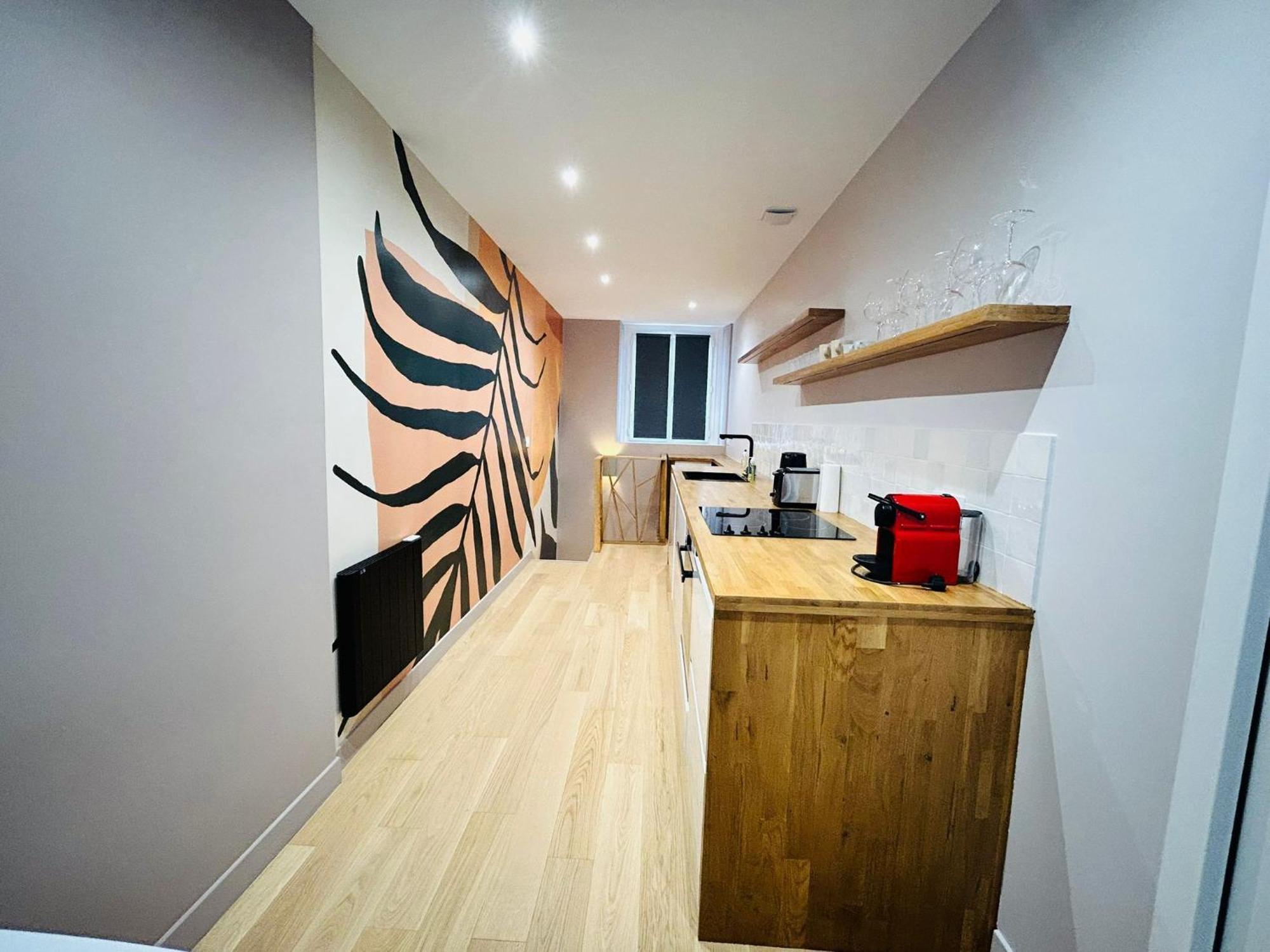 Enghien - New Fully Furnished Apartment