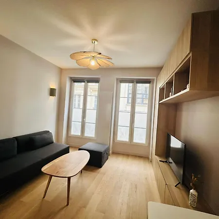 Enghien - New Fully Furnished Appartamento *