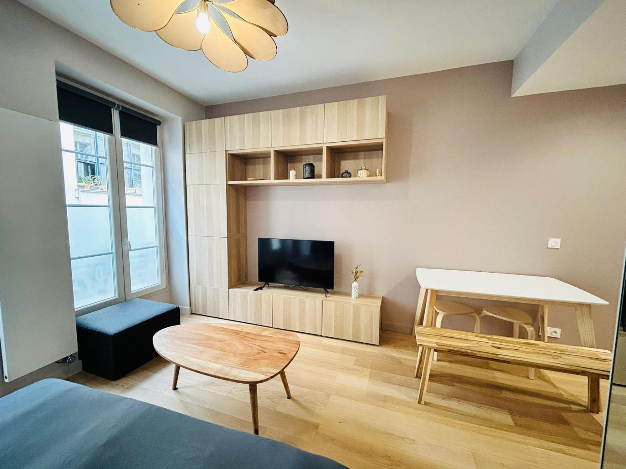Enghien - New Fully Furnished Appartamento *